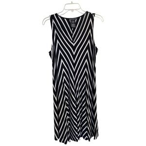Chelsea and Theodore Women’s dress, color black and white, size S